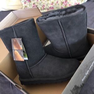 New Bearpaw boots waterproof never worn grey